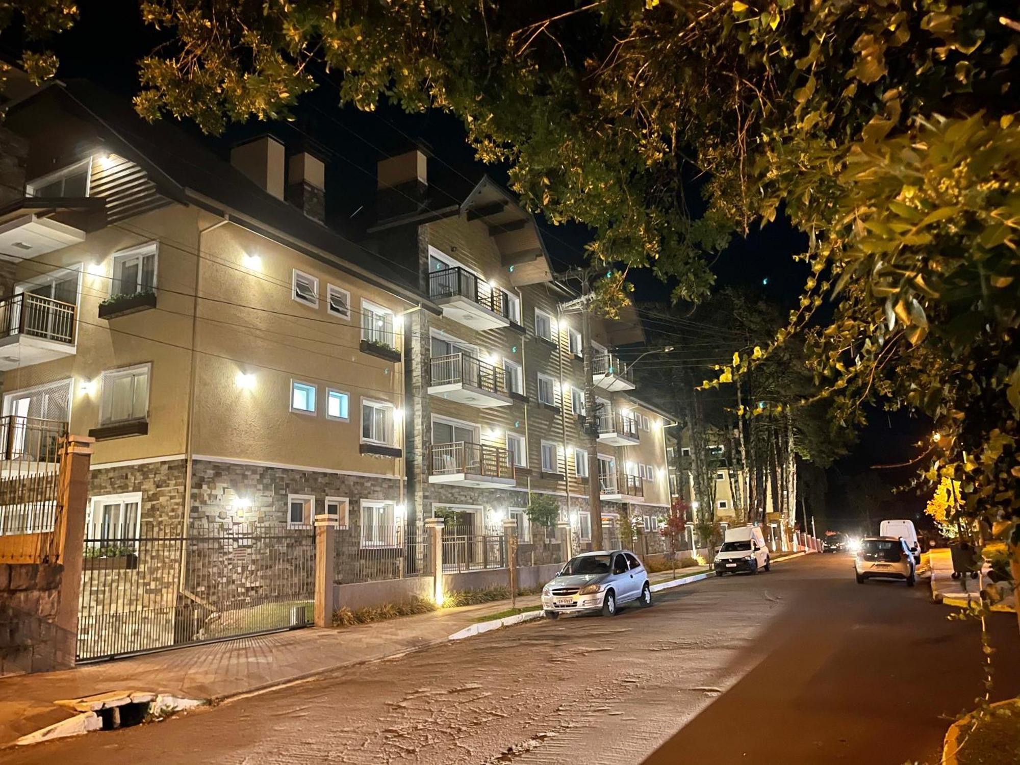 Apartamento De Luxo Casa De Pedra Apartment กรามาโด ภายนอก รูปภาพ